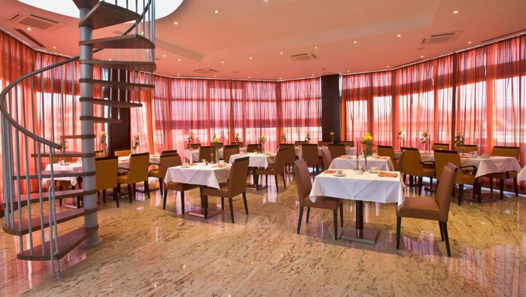 Aparthotel Premier Podgorica Restaurant bilde